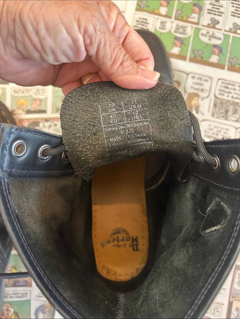 Dr. Martens classic black